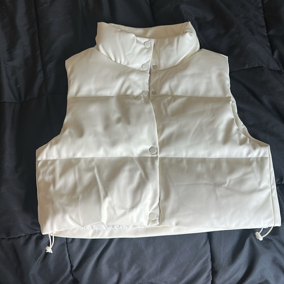 NWT Cream Leather Puffer Vest - Picture 2 of 11